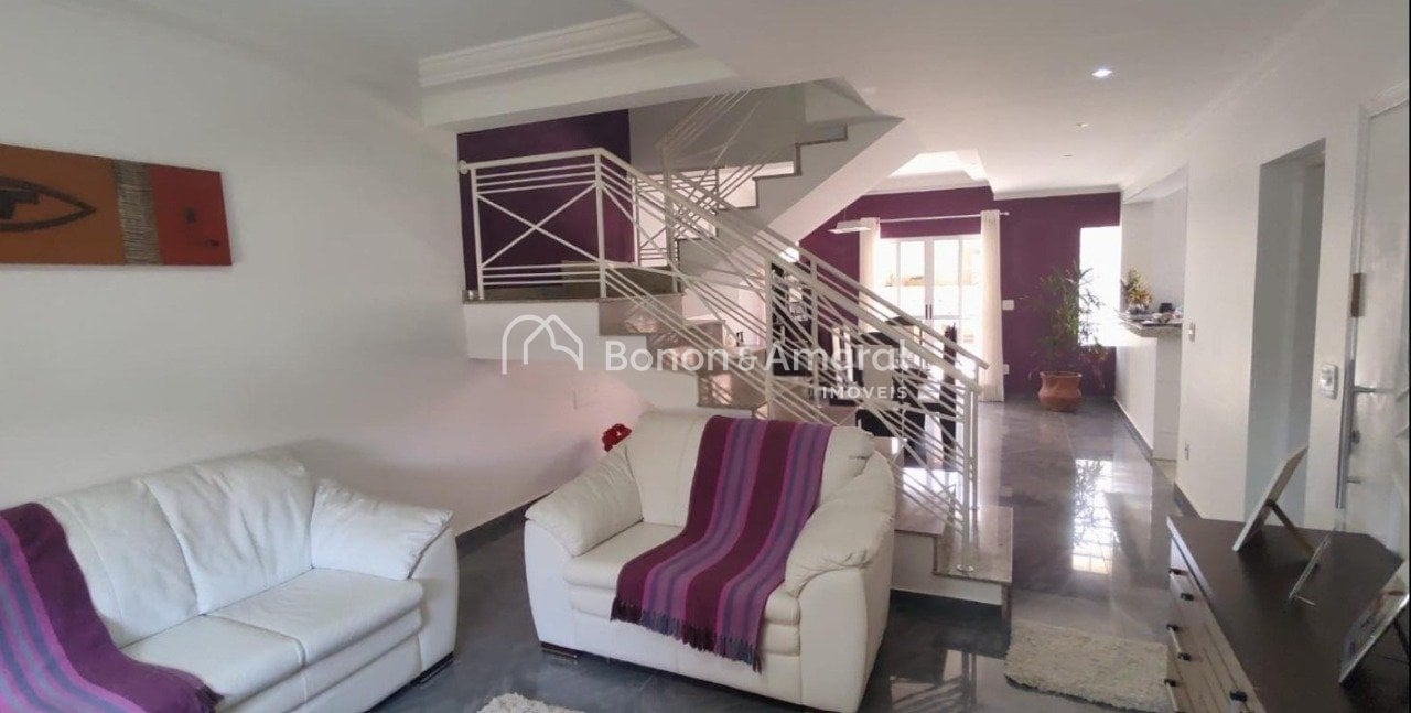 Casa em Condomínio à Venda - Roncáglia em Valinhos / SP