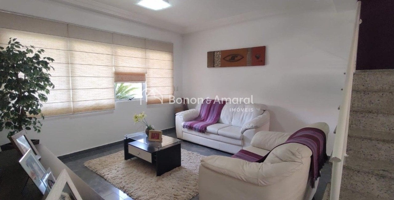 Casa em Condomínio à Venda - Roncáglia em Valinhos / SP