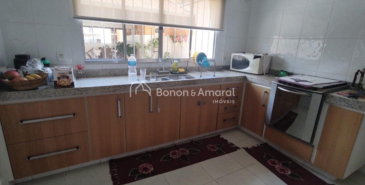 Casa em Condomínio à Venda - Roncáglia em Valinhos / SP
