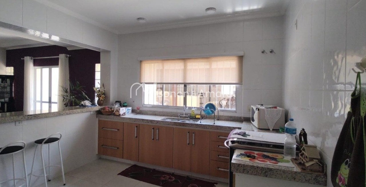 Casa em Condomínio à Venda - Roncáglia em Valinhos / SP