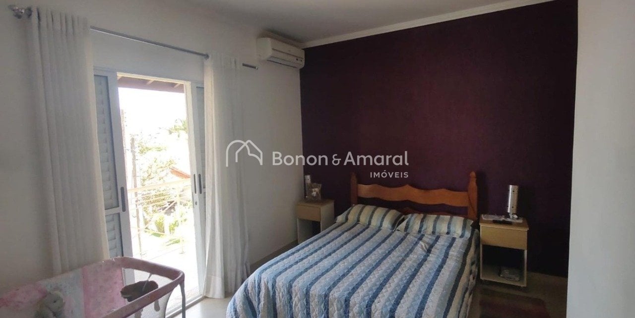 Casa em Condomínio à Venda - Roncáglia em Valinhos / SP