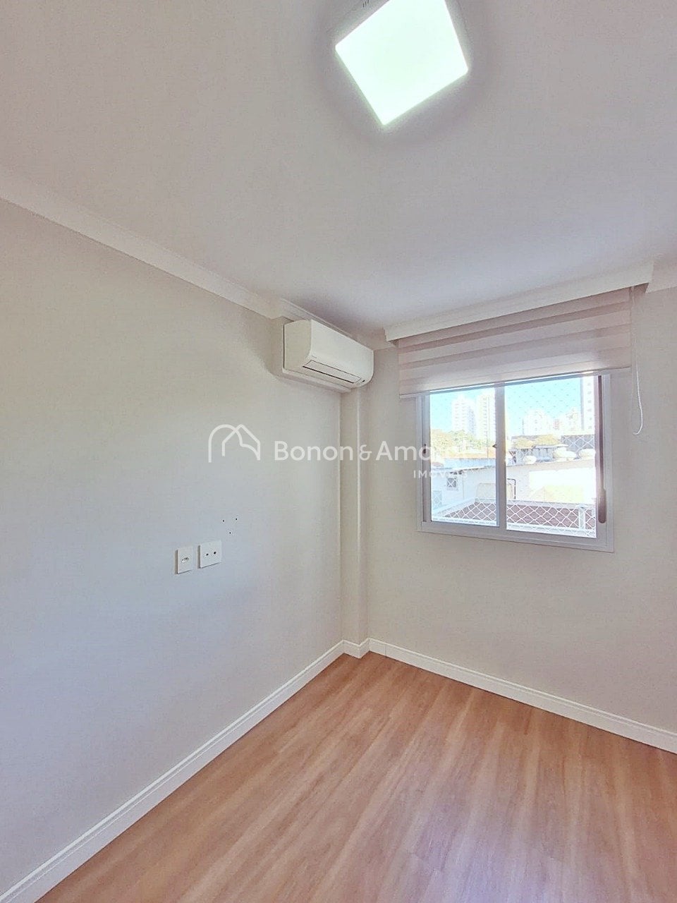 Apartamento para Alugar - Taquaral em Campinas / SP
