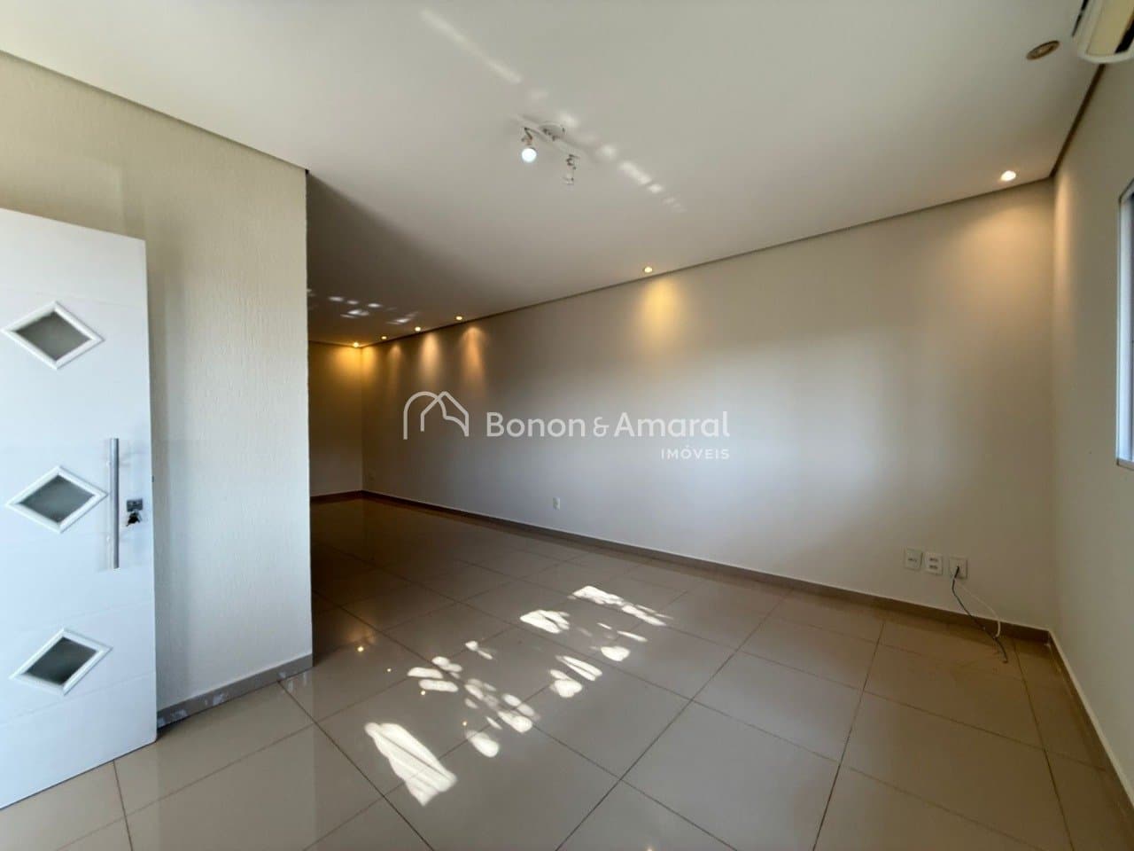 Casa em Condomínio à Venda - Bonfim em Paulínia / SP