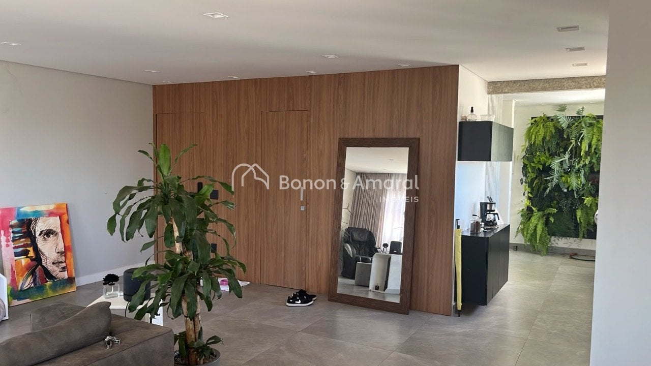 Apartamento à Venda - Cambuí em Campinas / SP