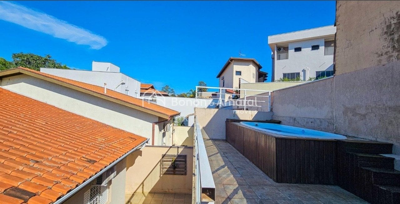 Casa em Condomínio à Venda - Roncáglia em Valinhos / SP
