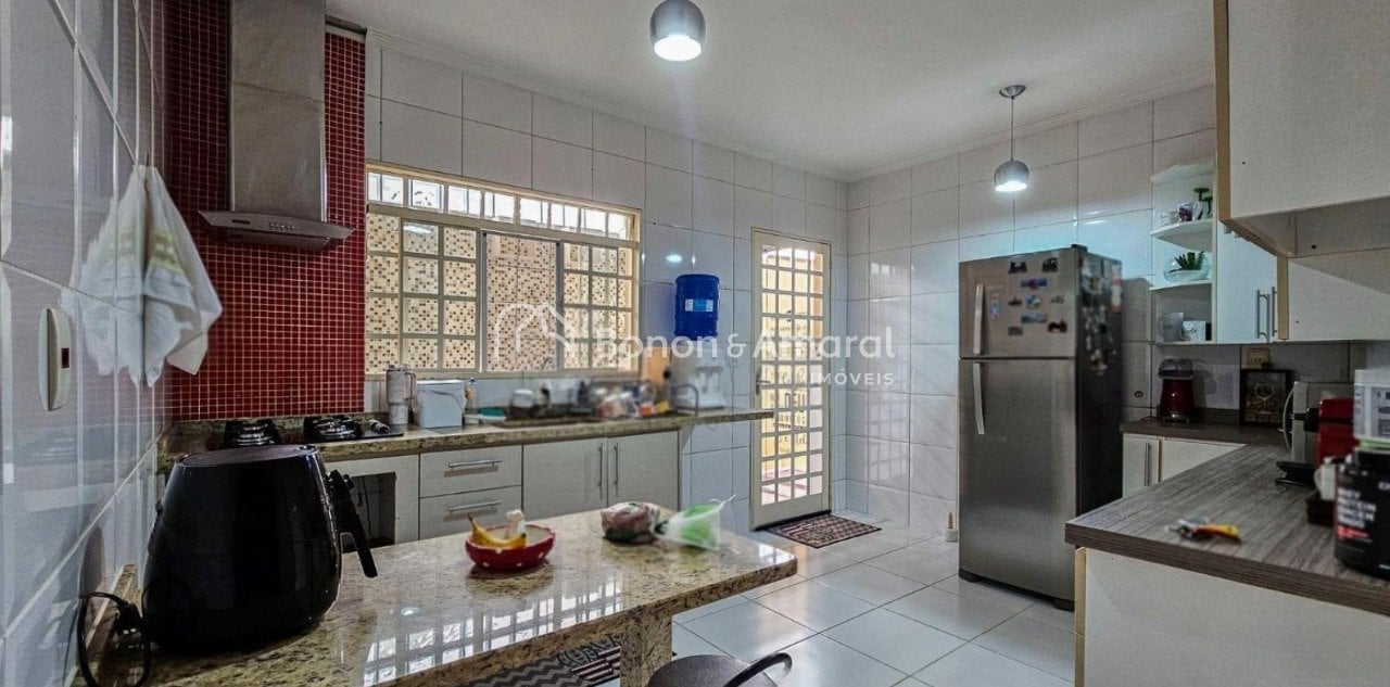 Casa em Condomínio à Venda - Roncáglia em Valinhos / SP