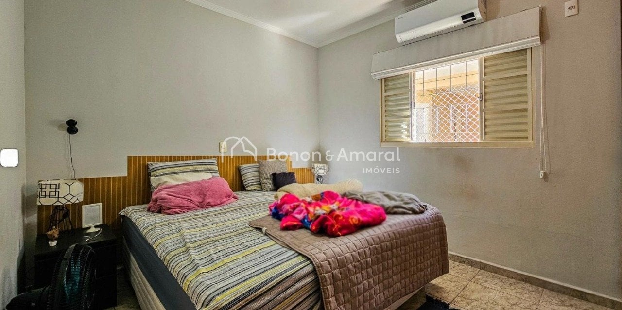 Casa em Condomínio à Venda - Roncáglia em Valinhos / SP