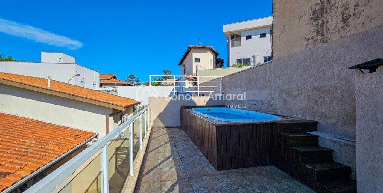 Casa em Condomínio à Venda - Roncáglia em Valinhos / SP