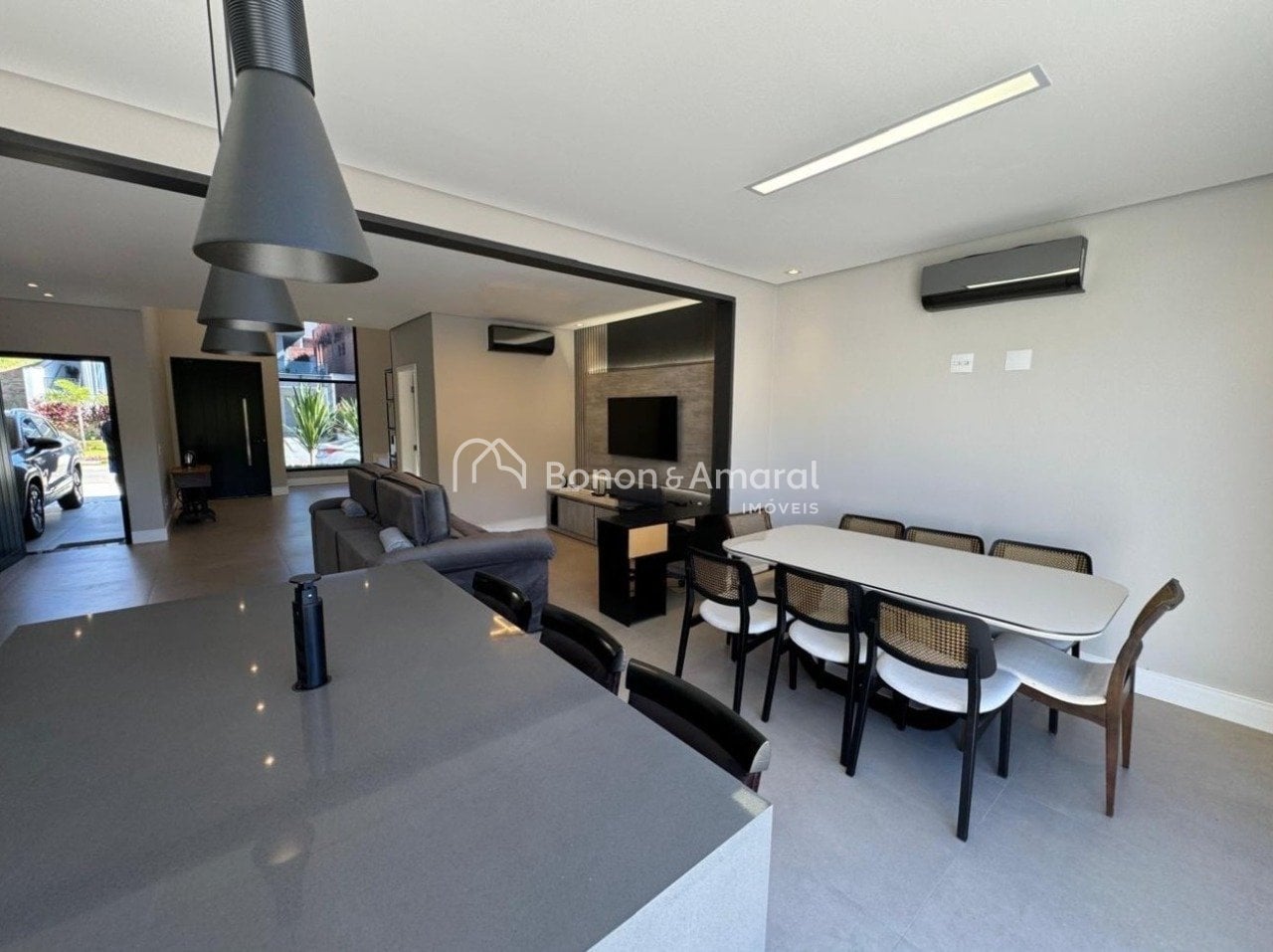 Casa em Condomínio à Venda - Roncáglia em Valinhos / SP