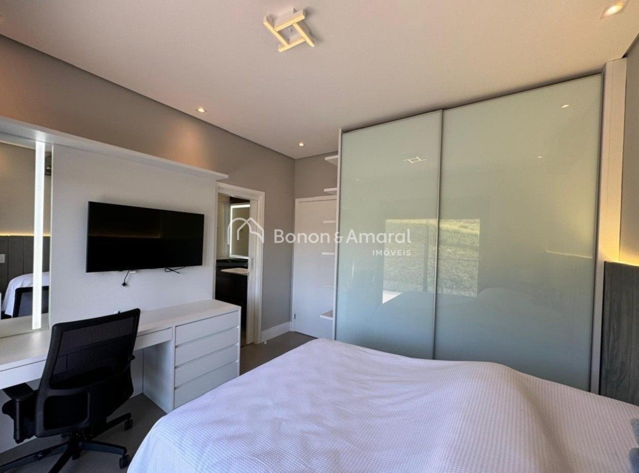 Casa em Condomínio à Venda - Roncáglia em Valinhos / SP