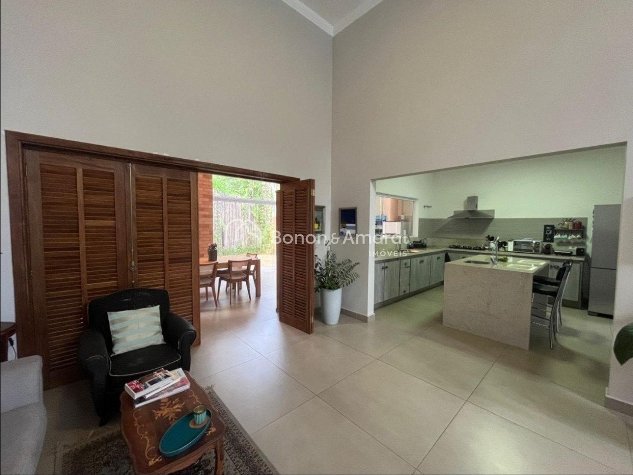 Casa em Condomínio à Venda - Chácaras Silvânia em Valinhos / SP