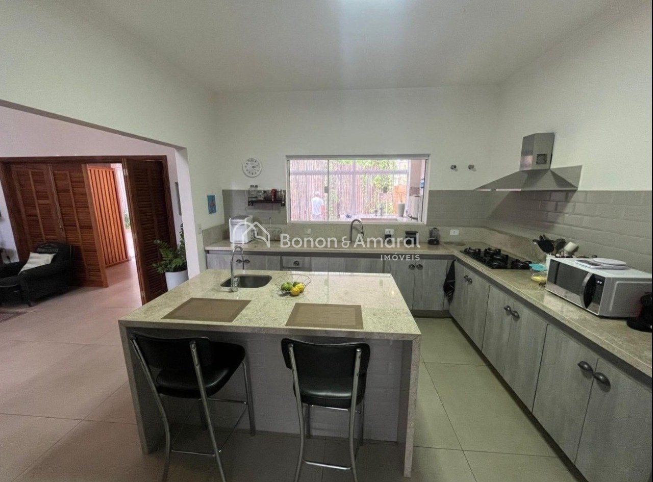 Casa em Condomínio à Venda - Chácaras Silvânia em Valinhos / SP