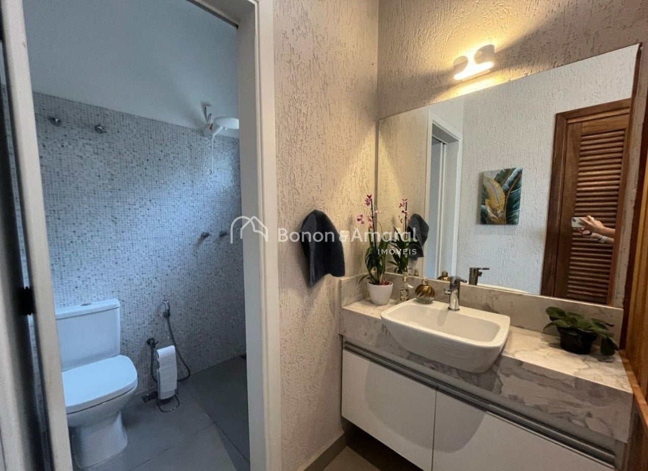 Casa em Condomínio à Venda - Chácaras Silvânia em Valinhos / SP