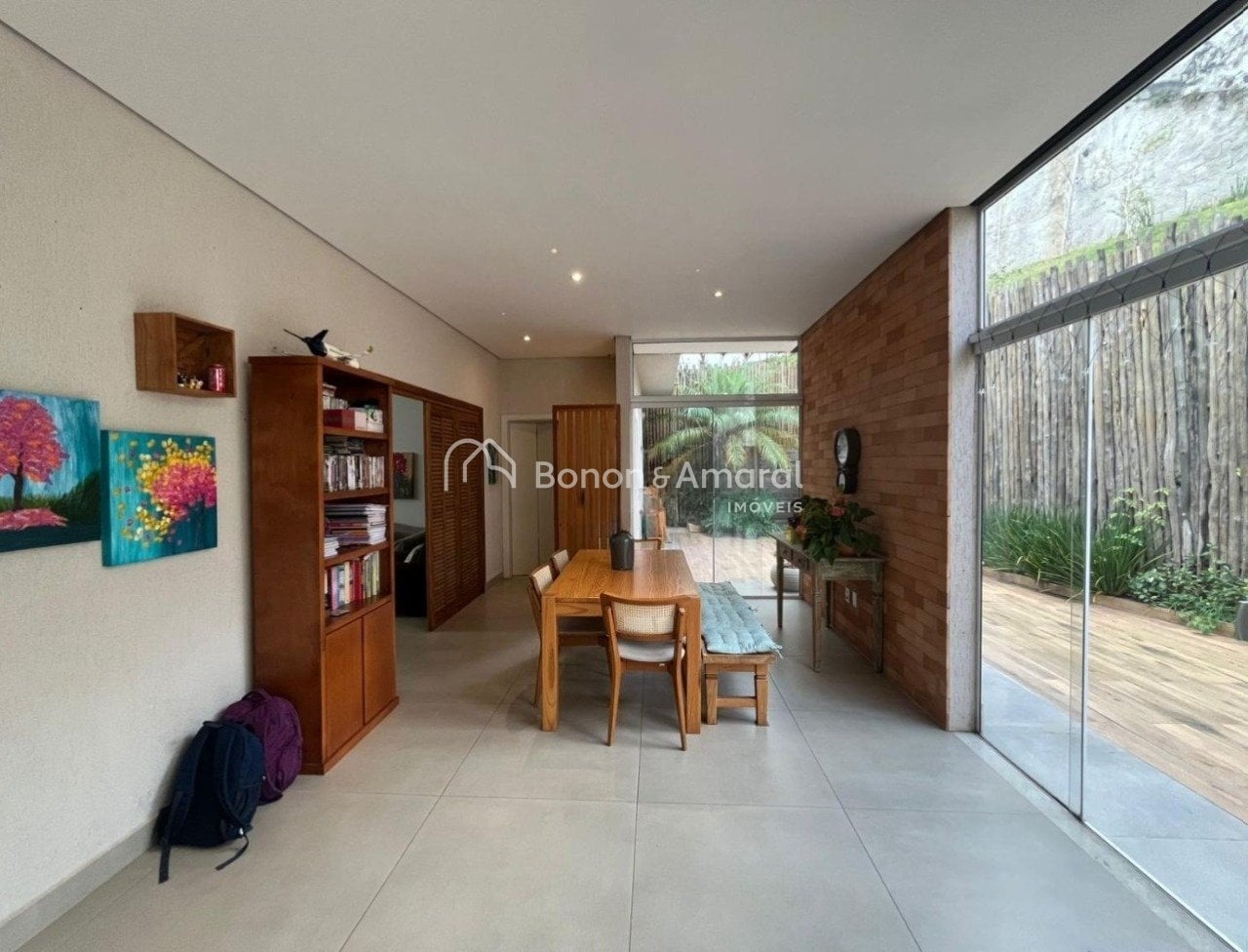 Casa em Condomínio à Venda - Chácaras Silvânia em Valinhos / SP