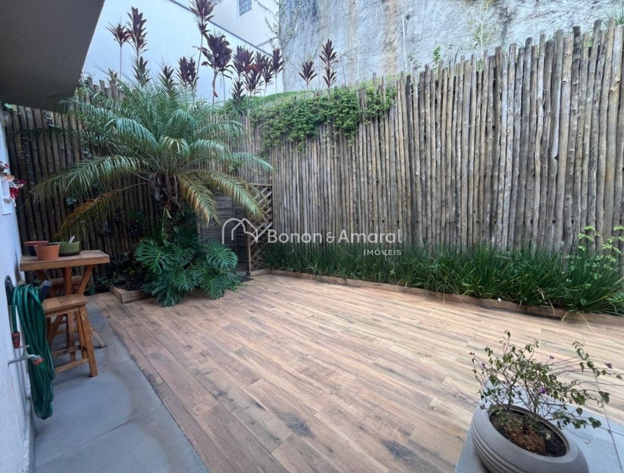 Casa em Condomínio à Venda - Chácaras Silvânia em Valinhos / SP