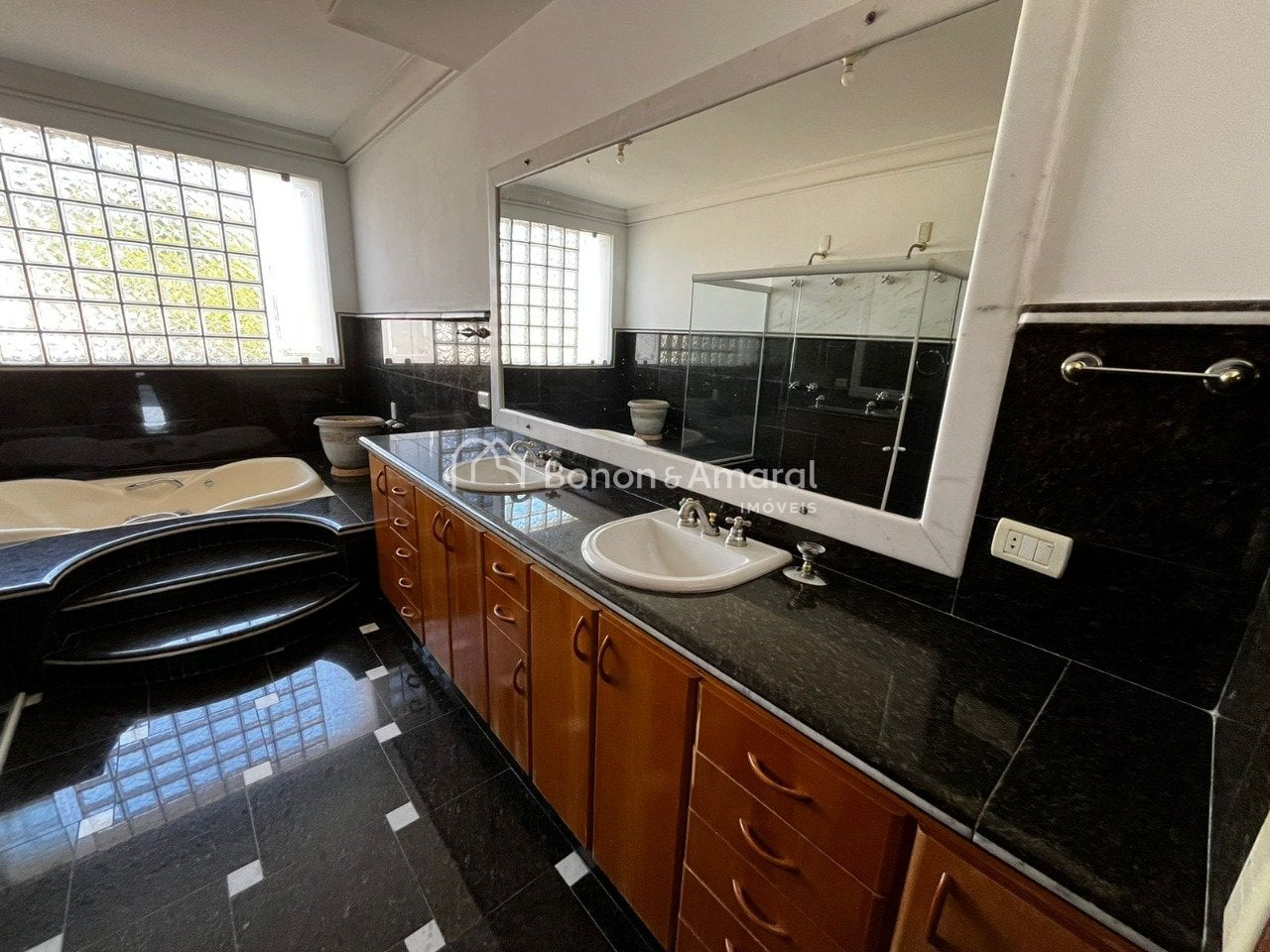 Casa em Condomínio para Alugar - Parque da Hípica em Campinas / SP