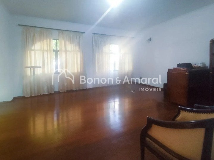 Casa à Venda - Jardim Santa Genebra em Campinas / SP