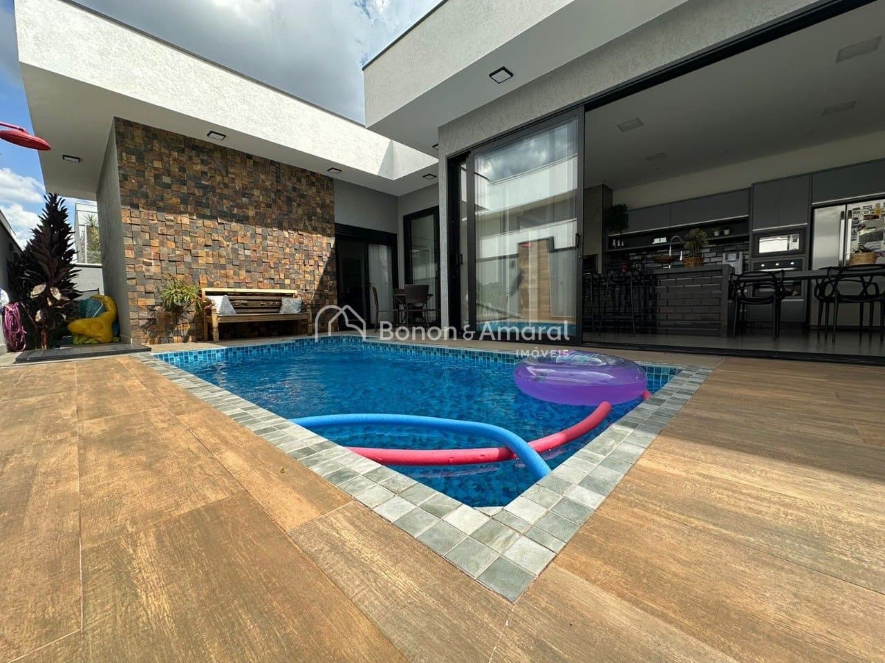 Casa em Condomínio à Venda - Parque Brasil 500 em Paulínia / SP