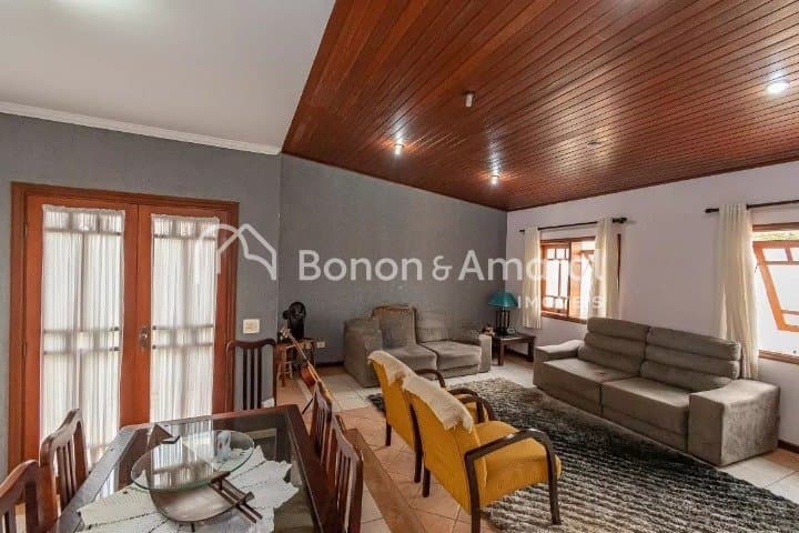Casa à Venda - Jardim Santa Genebra em Campinas / SP