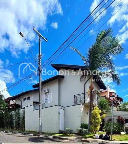 Casa em Condomínio à Venda no Lenheiro em Valinhos / SP — foto principal