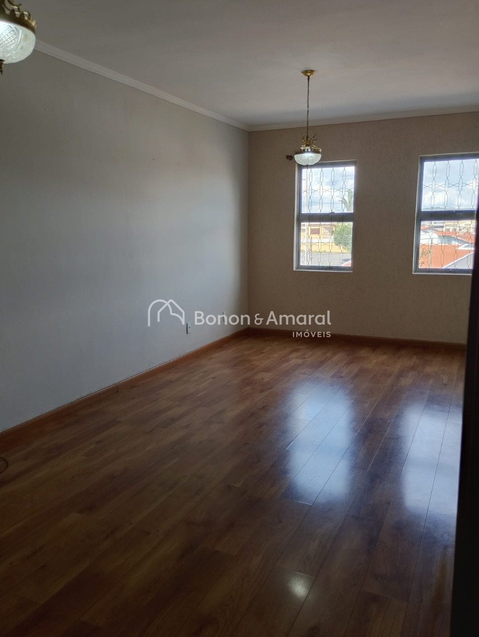 Casa à Venda - Vila São José em Valinhos / SP