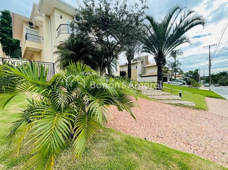 Casa em Condomínio à Venda - Dois Córregos em Valinhos / SP